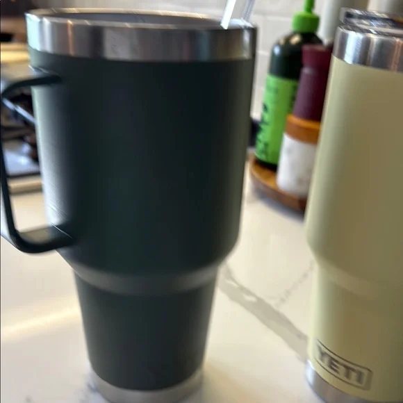 Yeti Drinkware Collection - 6 tumbler and water bottle